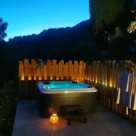 Maison A La Campagne Avec Spa Et Piscine Tourrettes-sur-Loup Exterior photo